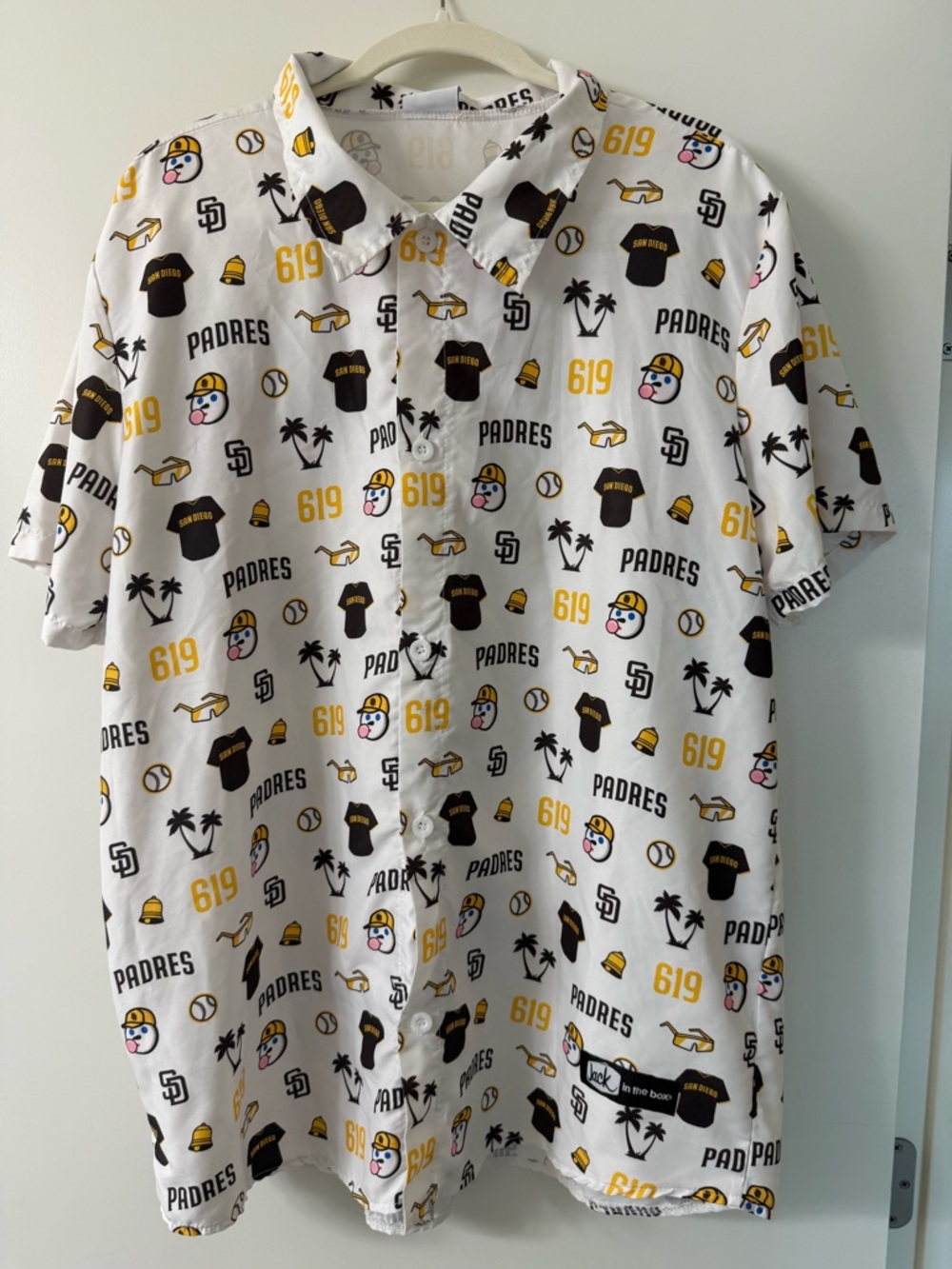 Men’s XL San Diego Padres Button-Up Shirt – SD 619 Print | Short Sleeve